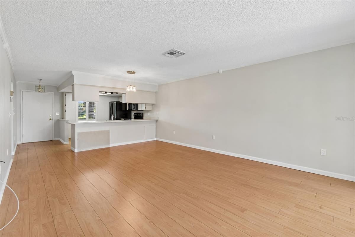 7217 GREYSTONE DRIVE — photo 11 of 100