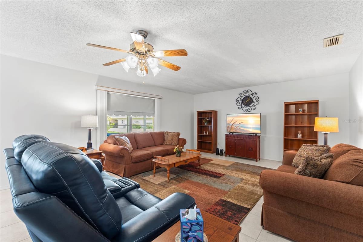 2110 HARLESTON PLACE — photo 5 of 47