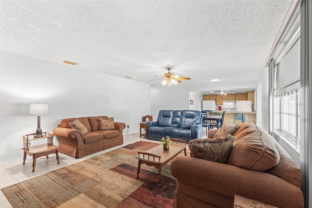 2110 HARLESTON PLACE — photo 7 of 47