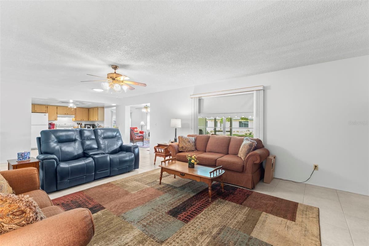 2110 HARLESTON PLACE — photo 6 of 47
