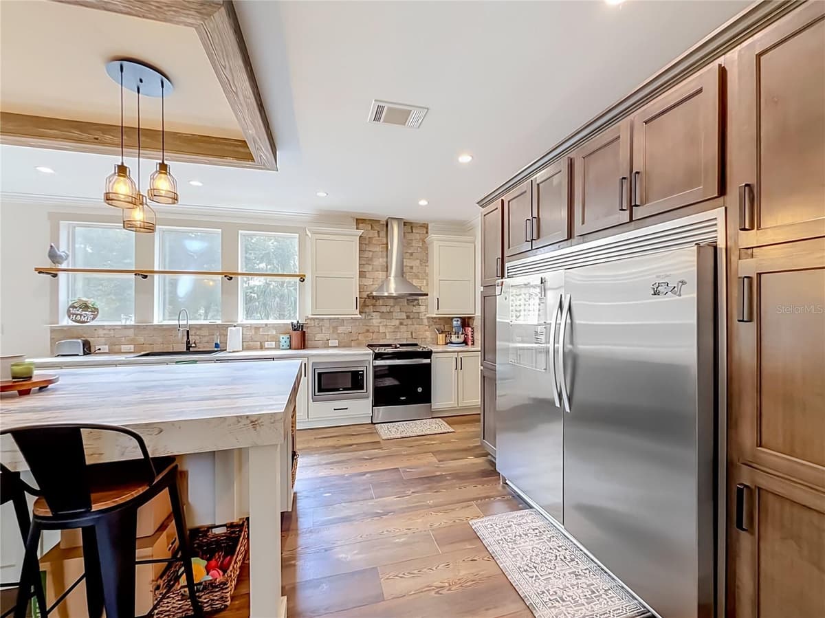 41945 PINE VALLEY DRIVE — photo 9 of 37