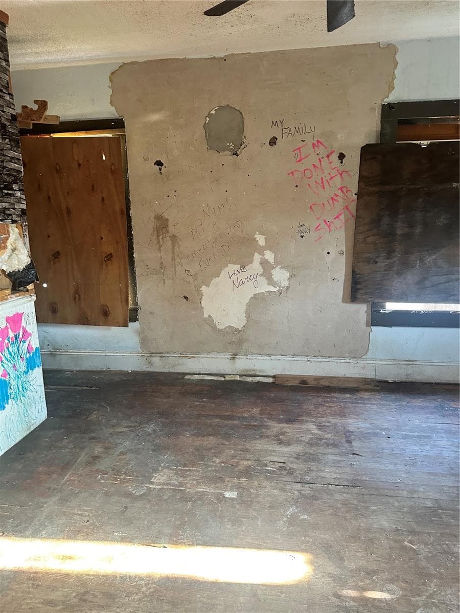 212 AVENUE F — photo 8 of 10