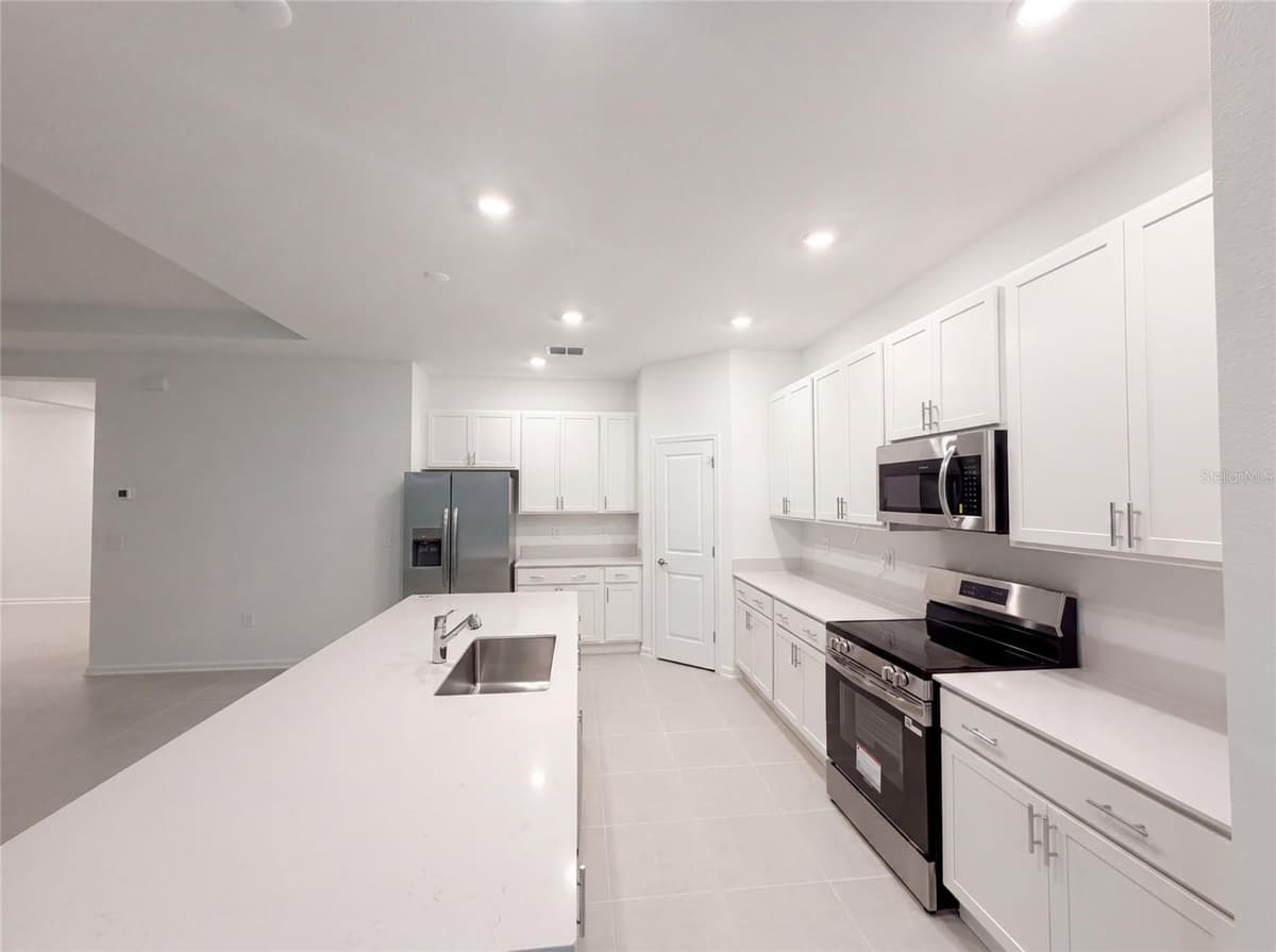 721 TUNDRA LOOP — photo 13 of 43