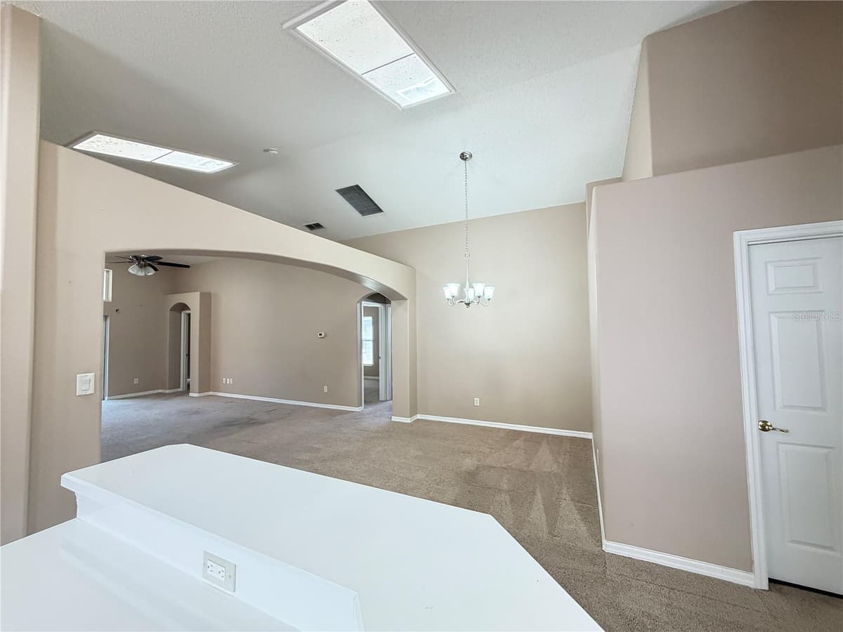 16004 MAGNOLIA HILL STREET — photo 7 of 25