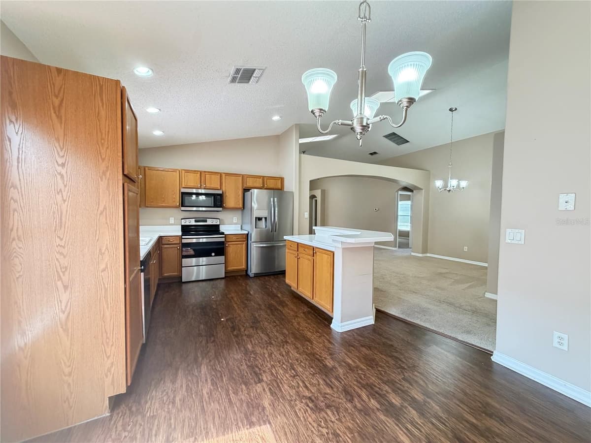 16004 MAGNOLIA HILL STREET — photo 6 of 25