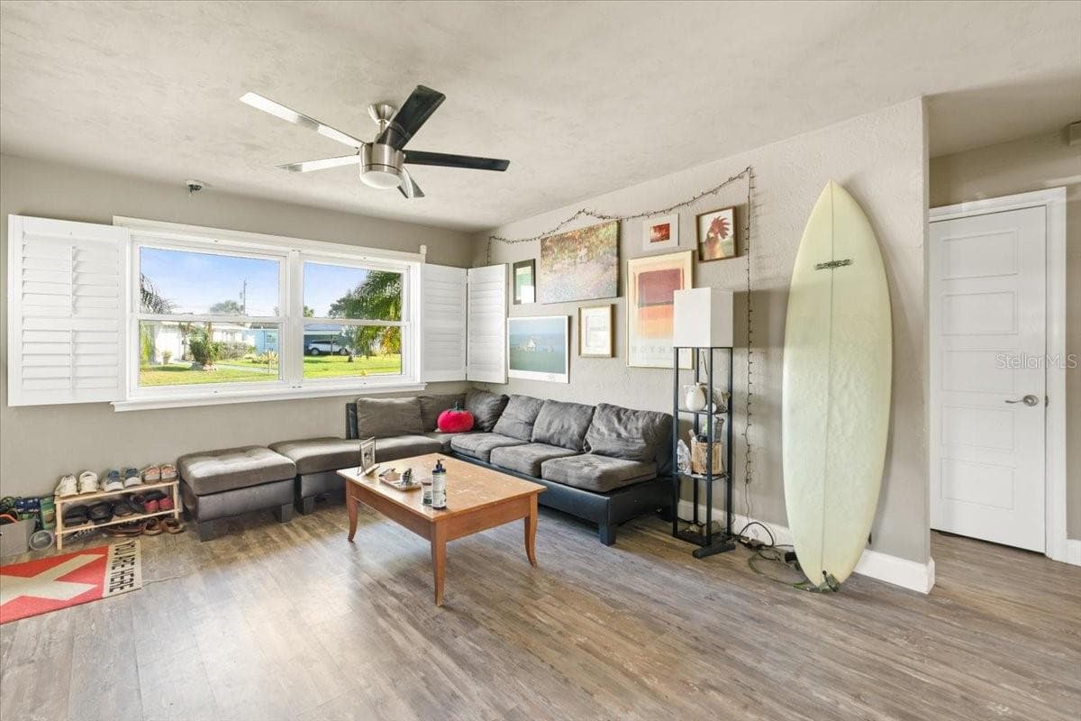 46 SEASIDE DRIVE — photo 11 of 29