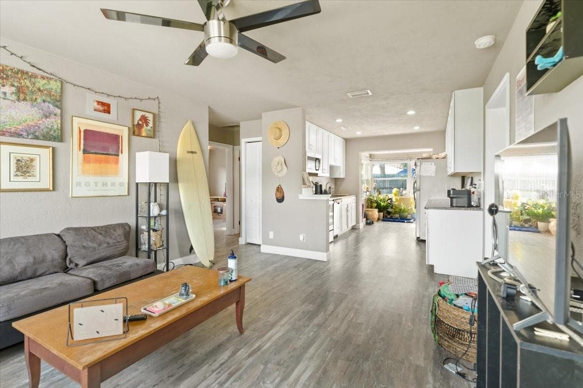 46 SEASIDE DRIVE — photo 9 of 29
