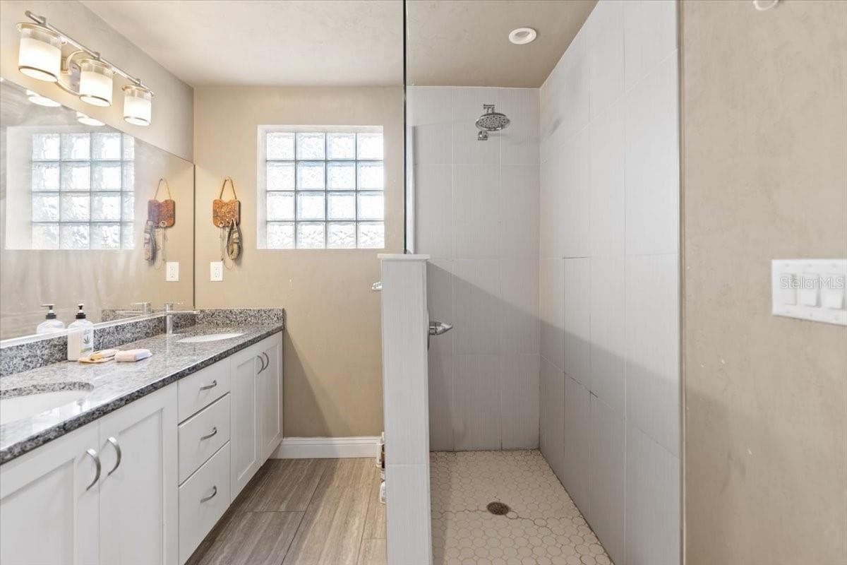 46 SEASIDE DRIVE — photo 26 of 29