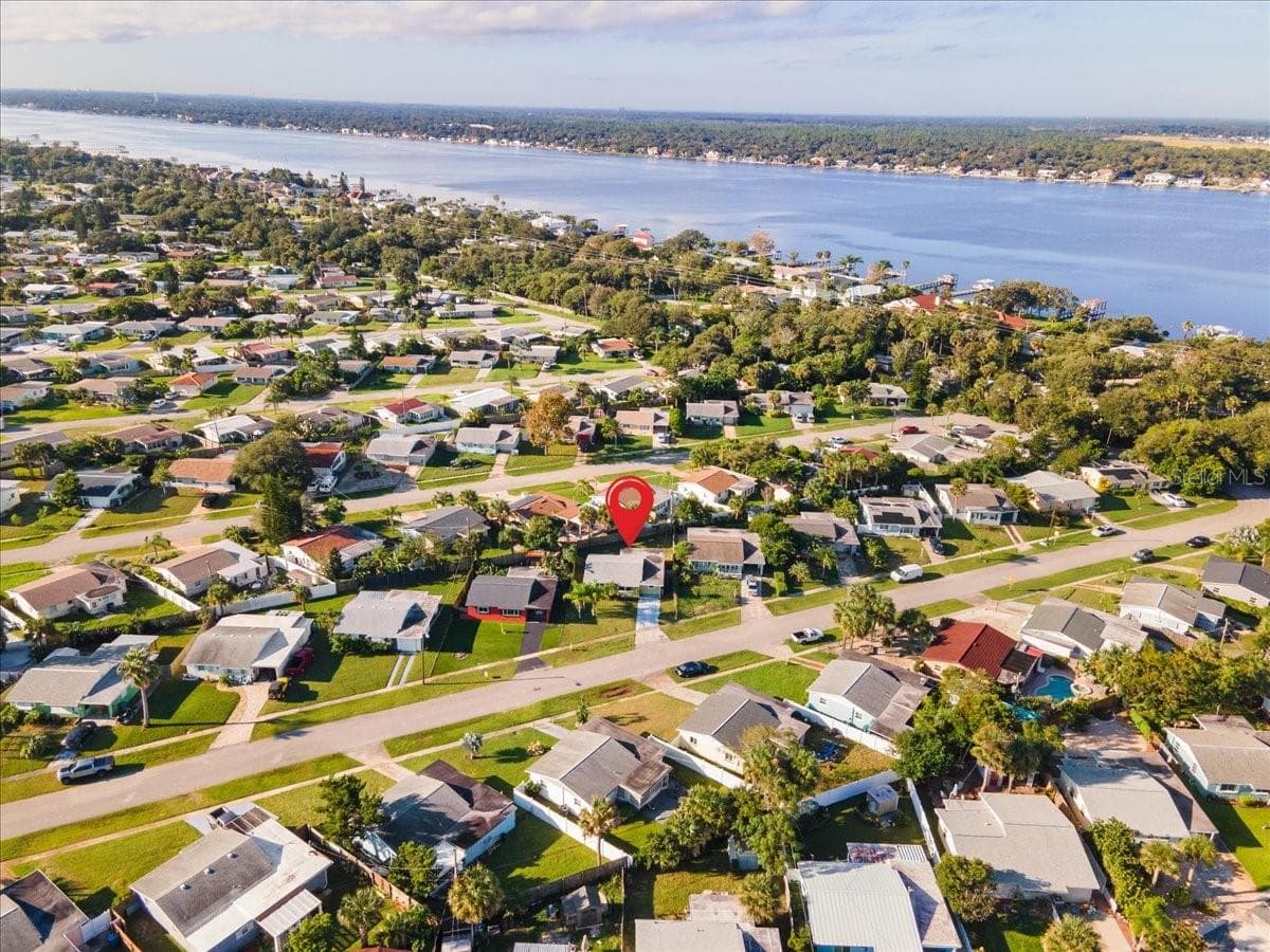 46 SEASIDE DRIVE — photo 2 of 29