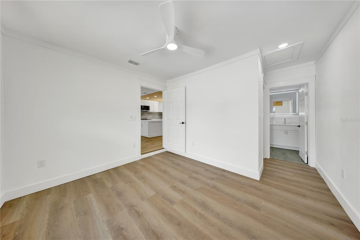 2264 WINCHESTER DRIVE — photo 11 of 22