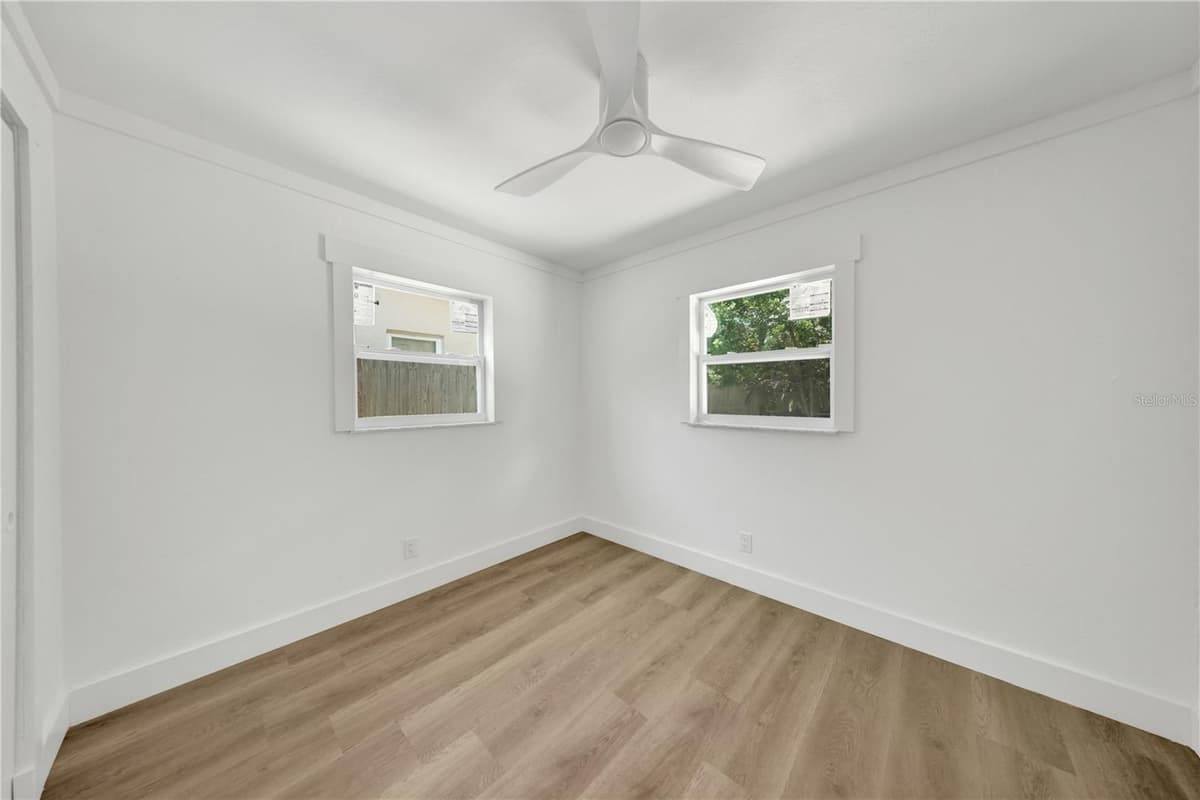 2264 WINCHESTER DRIVE — photo 18 of 22