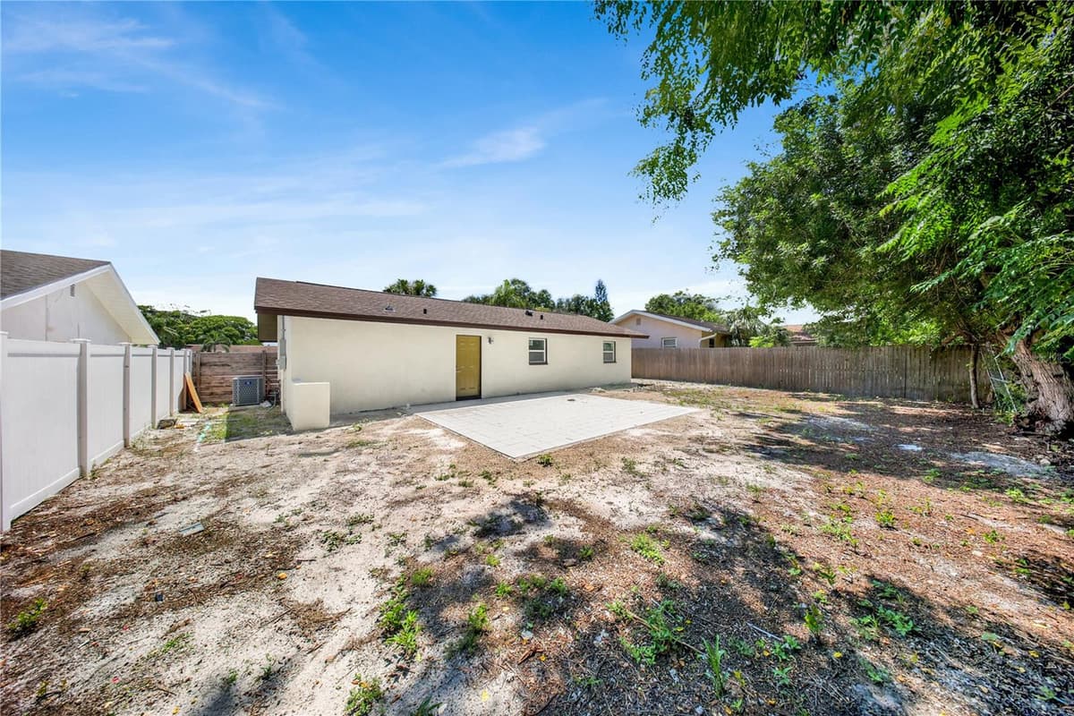 2264 WINCHESTER DRIVE — photo 20 of 22