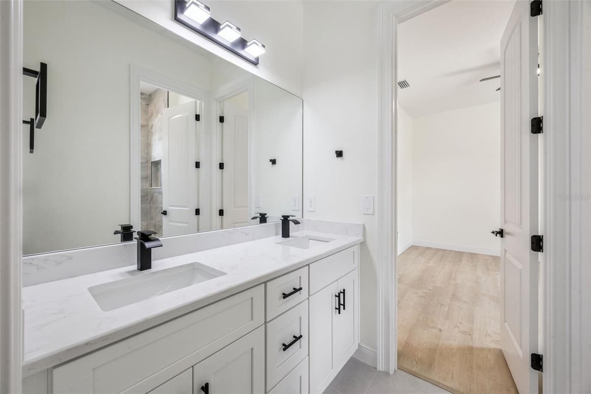 10525 BRONSON ROAD — photo 46 of 52