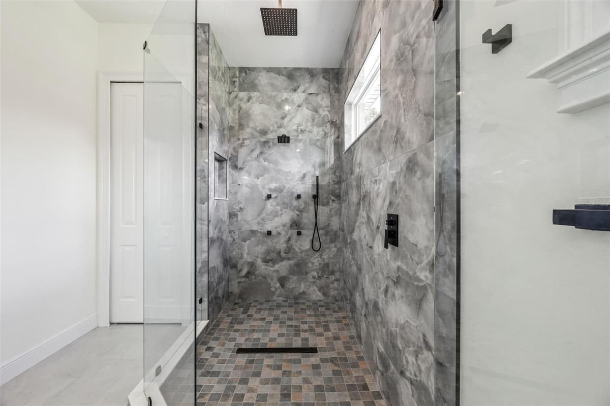 10525 BRONSON ROAD — photo 33 of 52