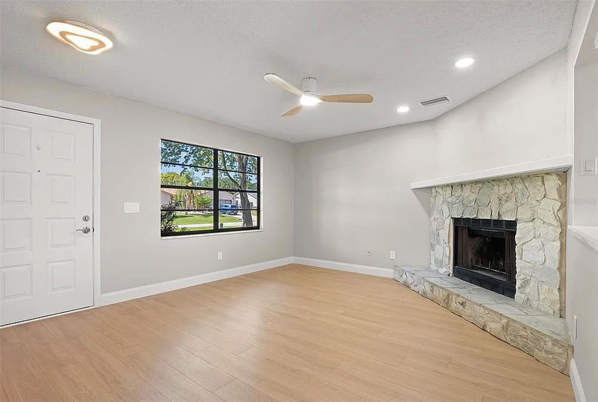 749 ELMONT STREET — photo 10 of 32