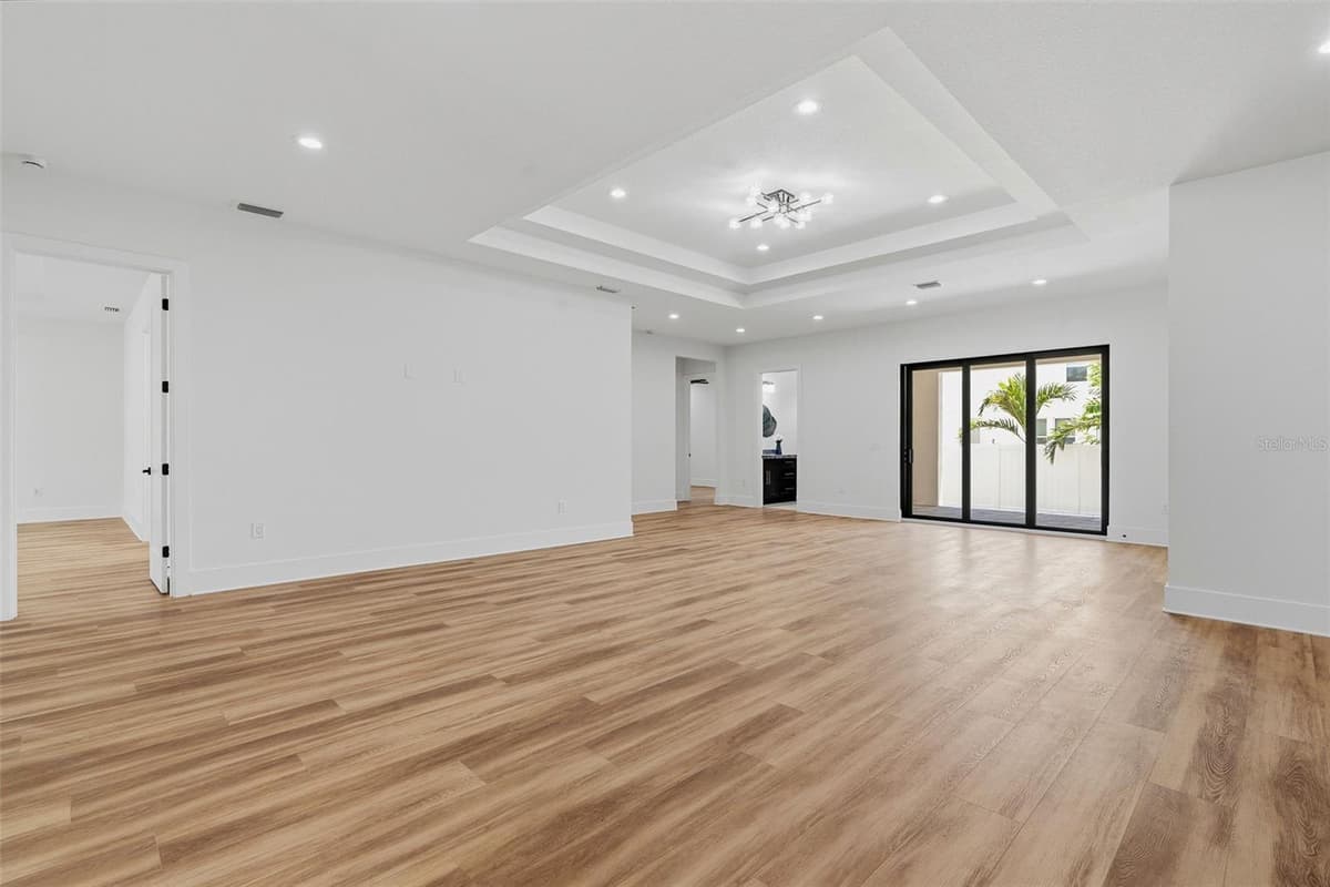 2914 WALNUT STREET — photo 8 of 48