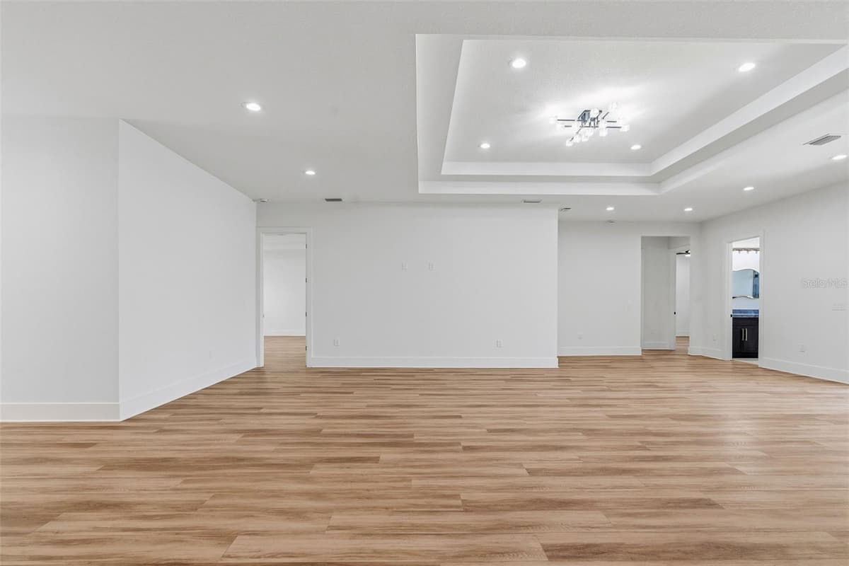 2914 WALNUT STREET — photo 5 of 48