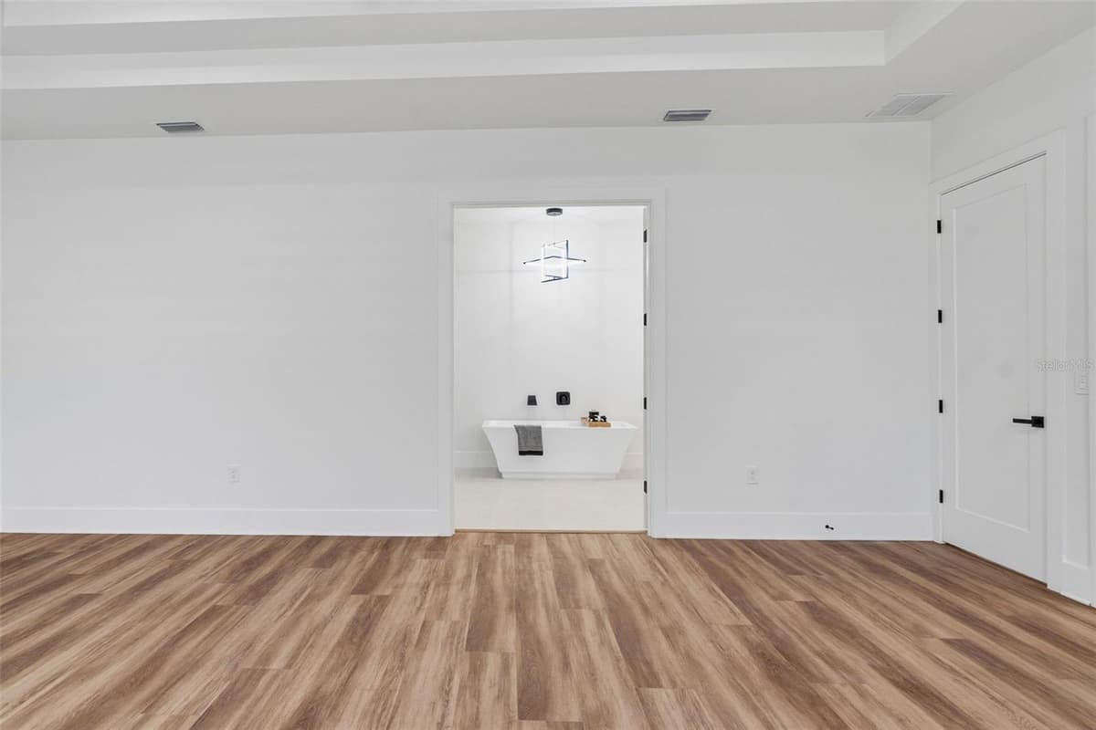 2914 WALNUT STREET — photo 21 of 48