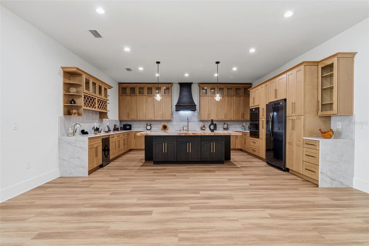 2914 WALNUT STREET — photo 9 of 48
