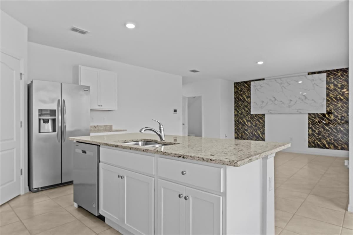 1264 CASCADES AVENUE — photo 17 of 45