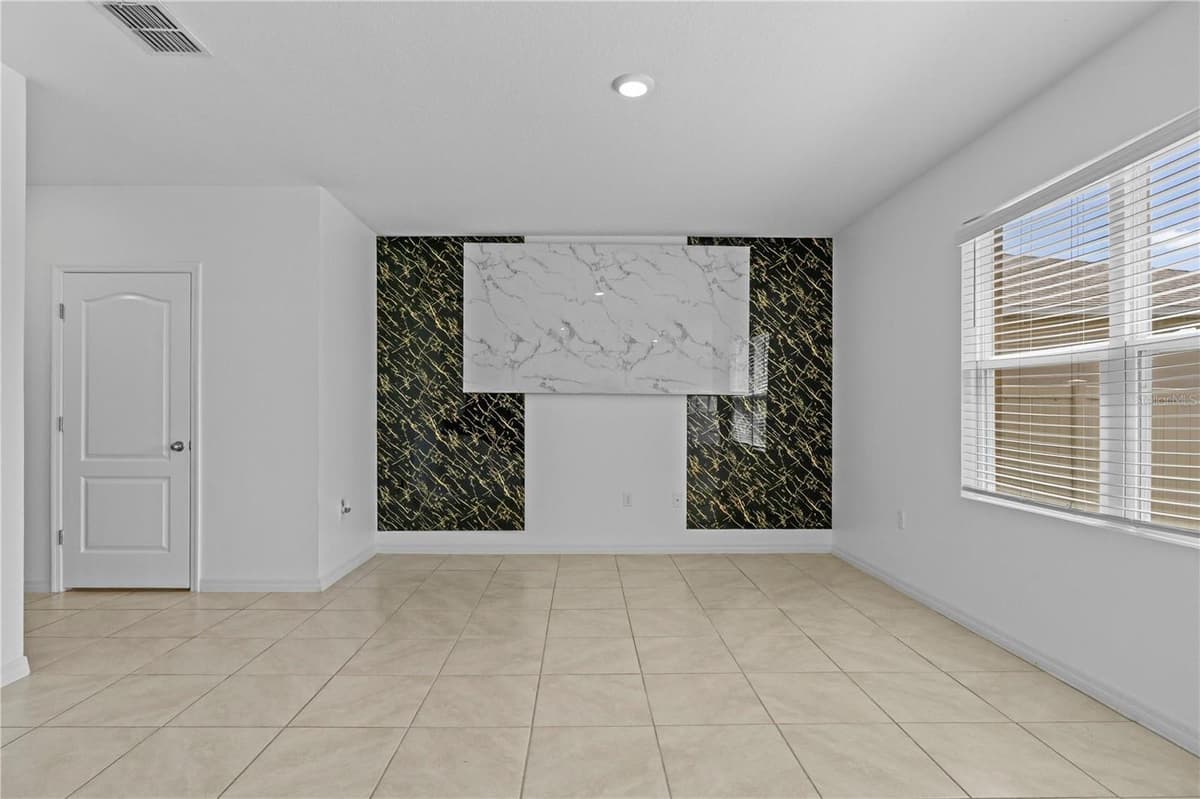 1264 CASCADES AVENUE — photo 10 of 45