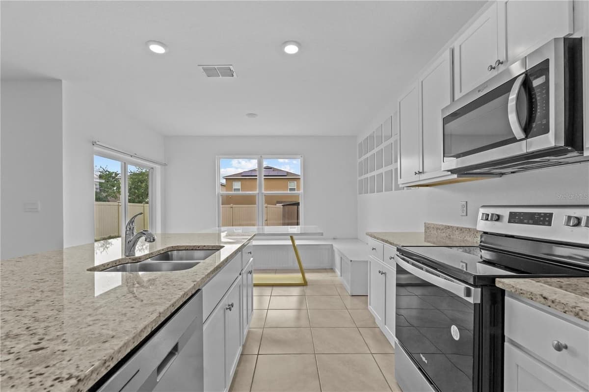 1264 CASCADES AVENUE — photo 14 of 45