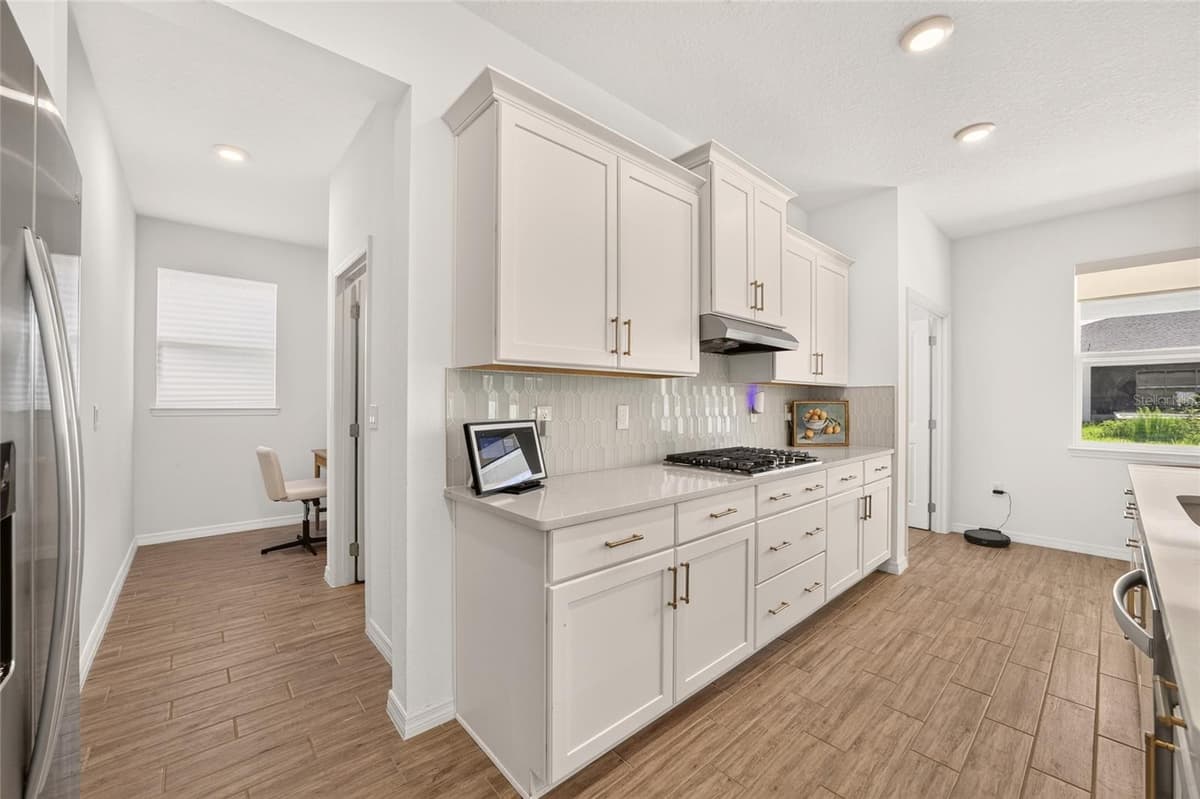 6505 73RD AVENUE — photo 36 of 95