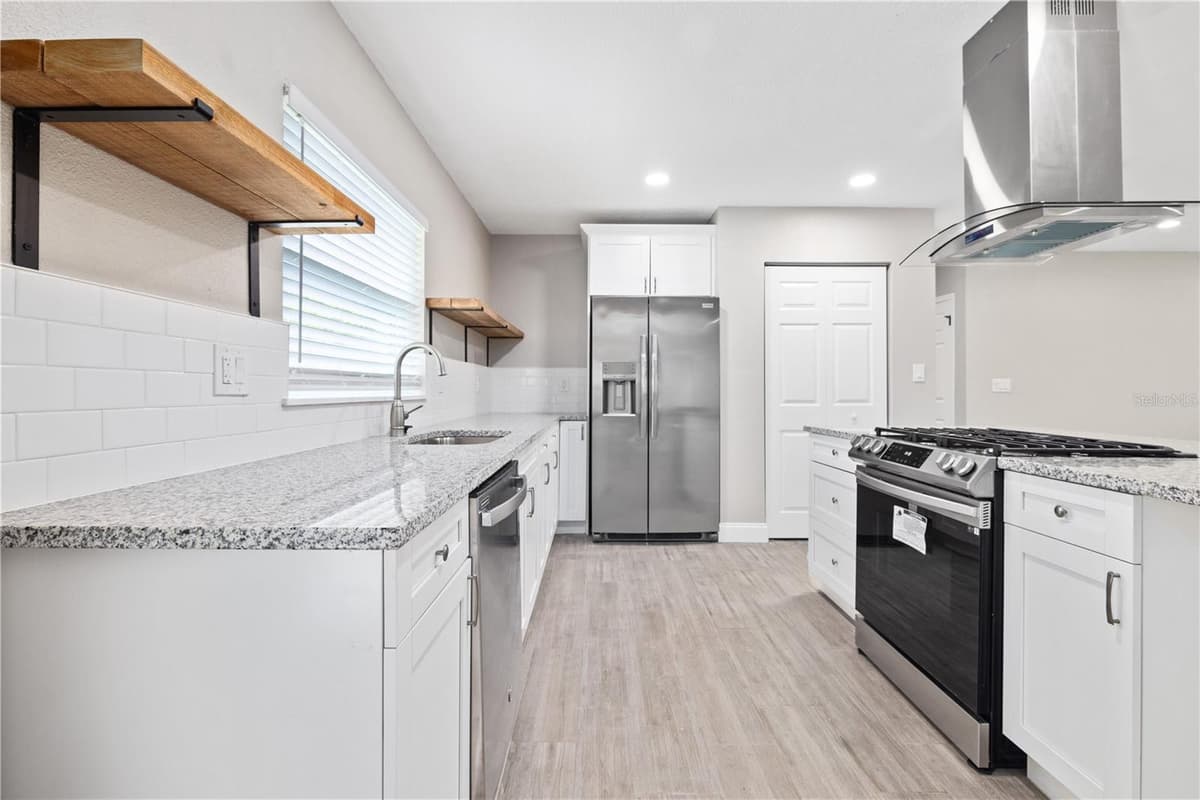 408 VIRGINIA AVENUE — photo 7 of 26