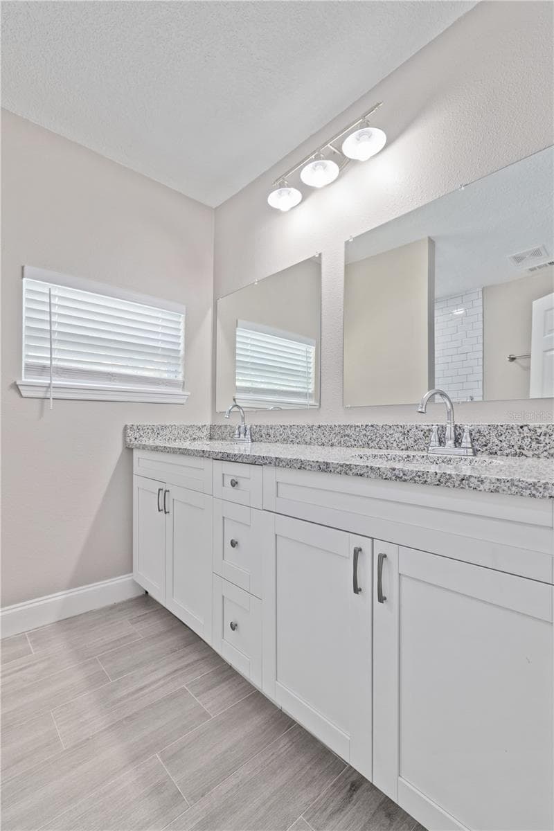 408 VIRGINIA AVENUE — photo 14 of 26