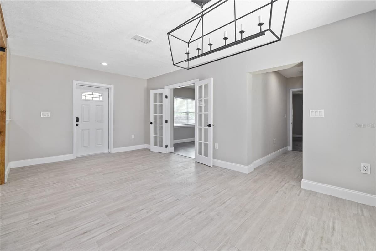 408 VIRGINIA AVENUE — photo 6 of 26