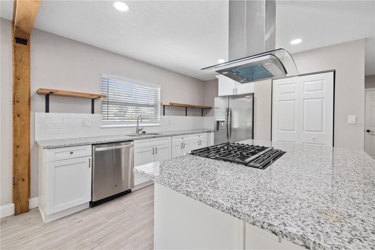 408 VIRGINIA AVENUE — photo 8 of 26