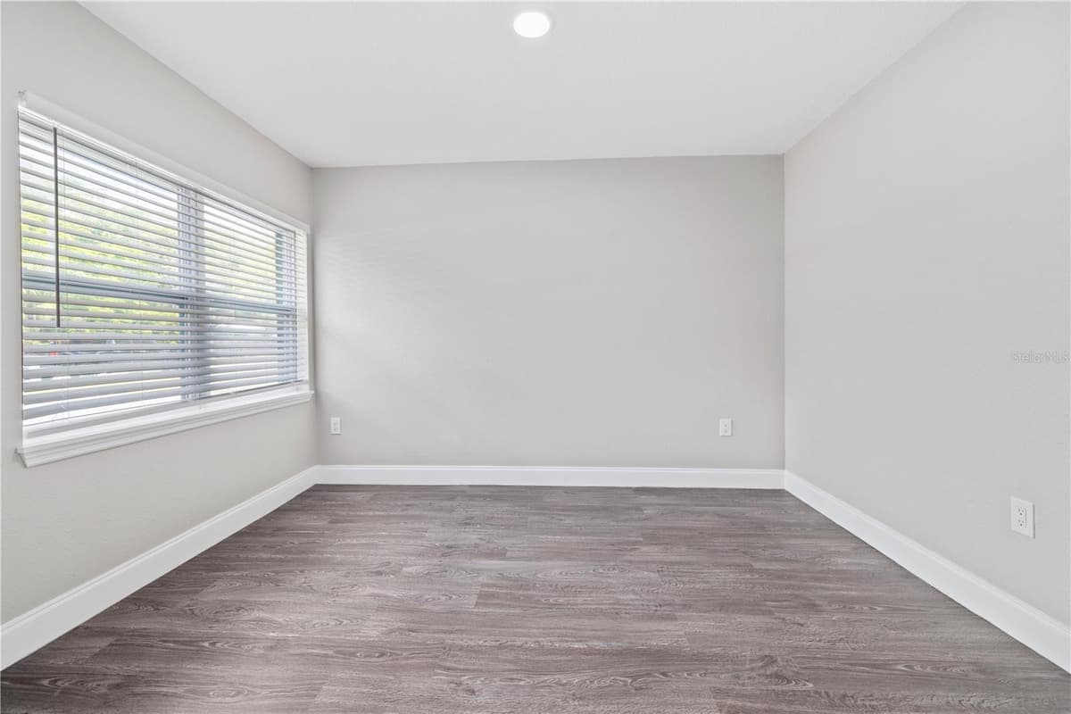 408 VIRGINIA AVENUE — photo 20 of 26