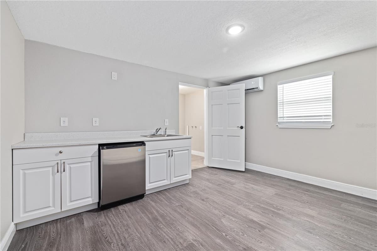 408 VIRGINIA AVENUE — photo 23 of 26