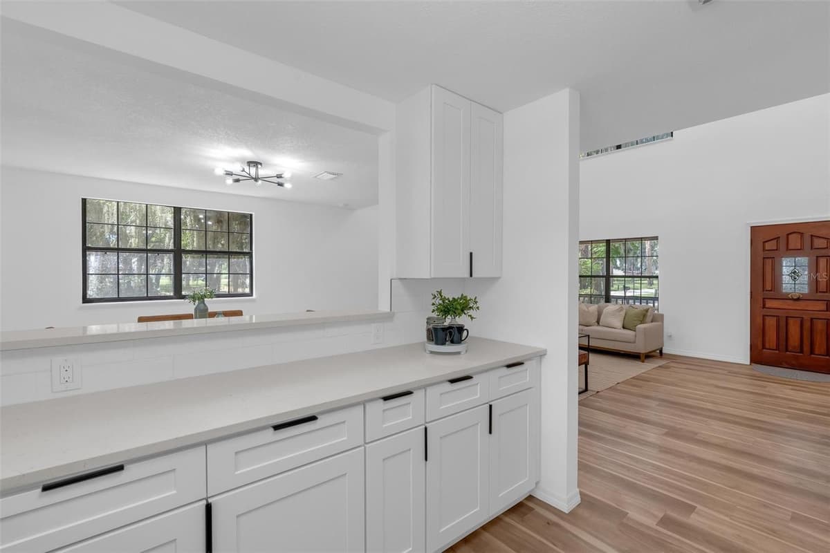 31018 COVE ROAD — photo 18 of 52