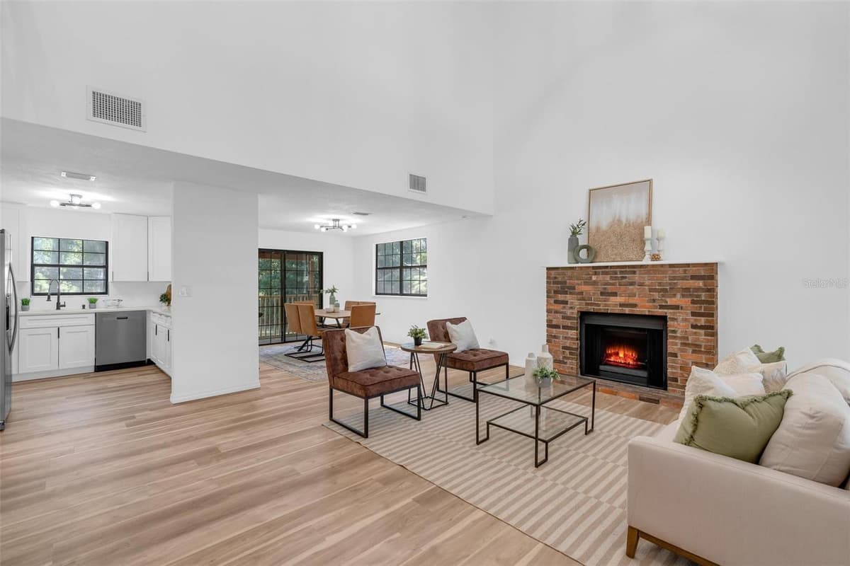 31018 COVE ROAD — photo 13 of 52