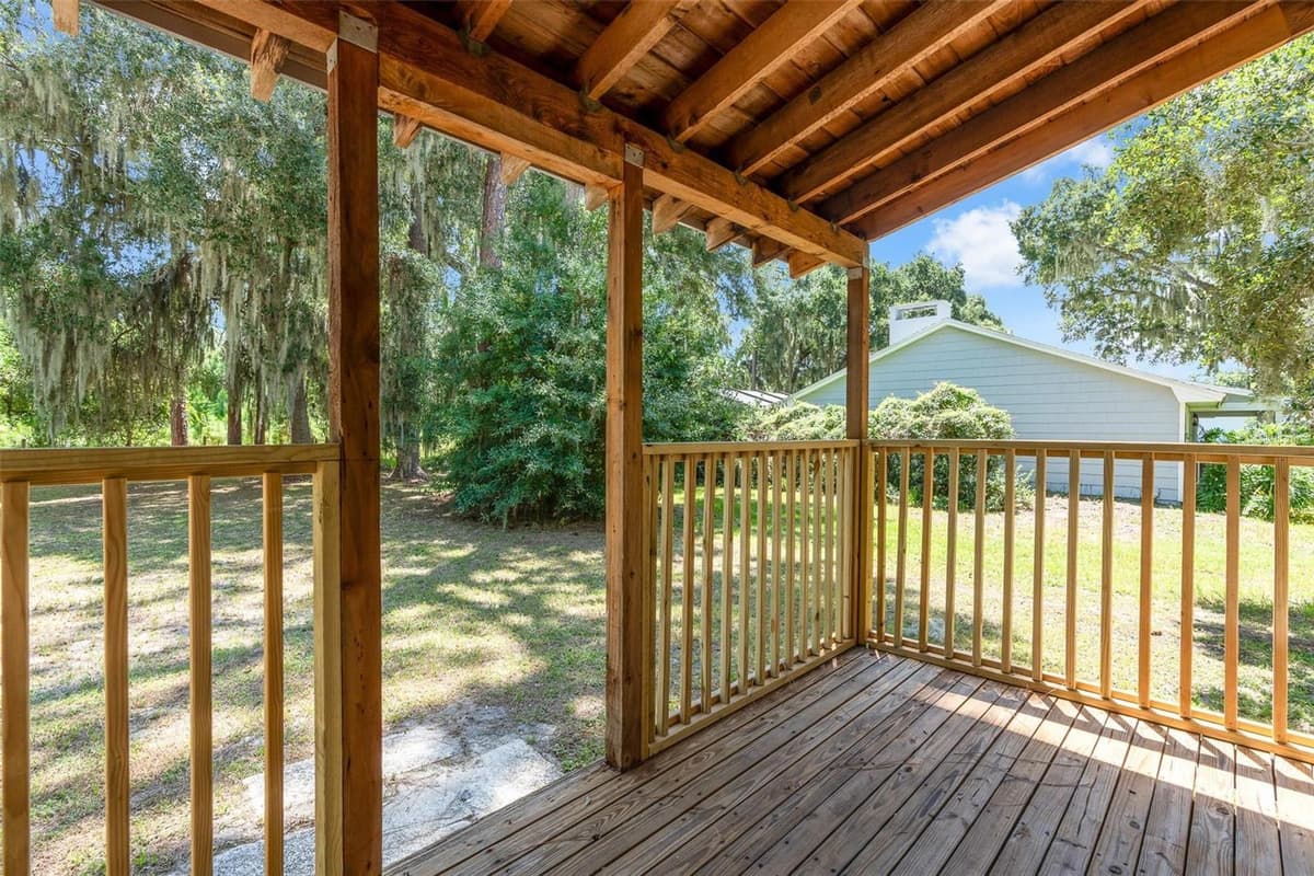31018 COVE ROAD — photo 36 of 52