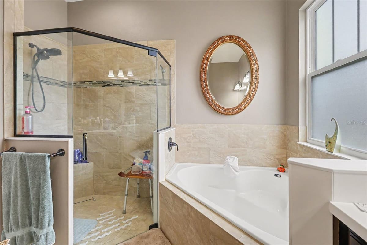 1182 FIESTA KEY CIR — photo 18 of 25
