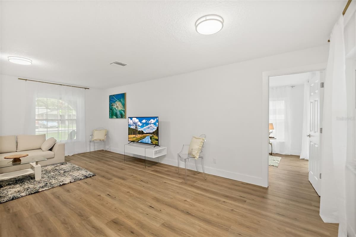 24 FELTER LANE — photo 19 of 50