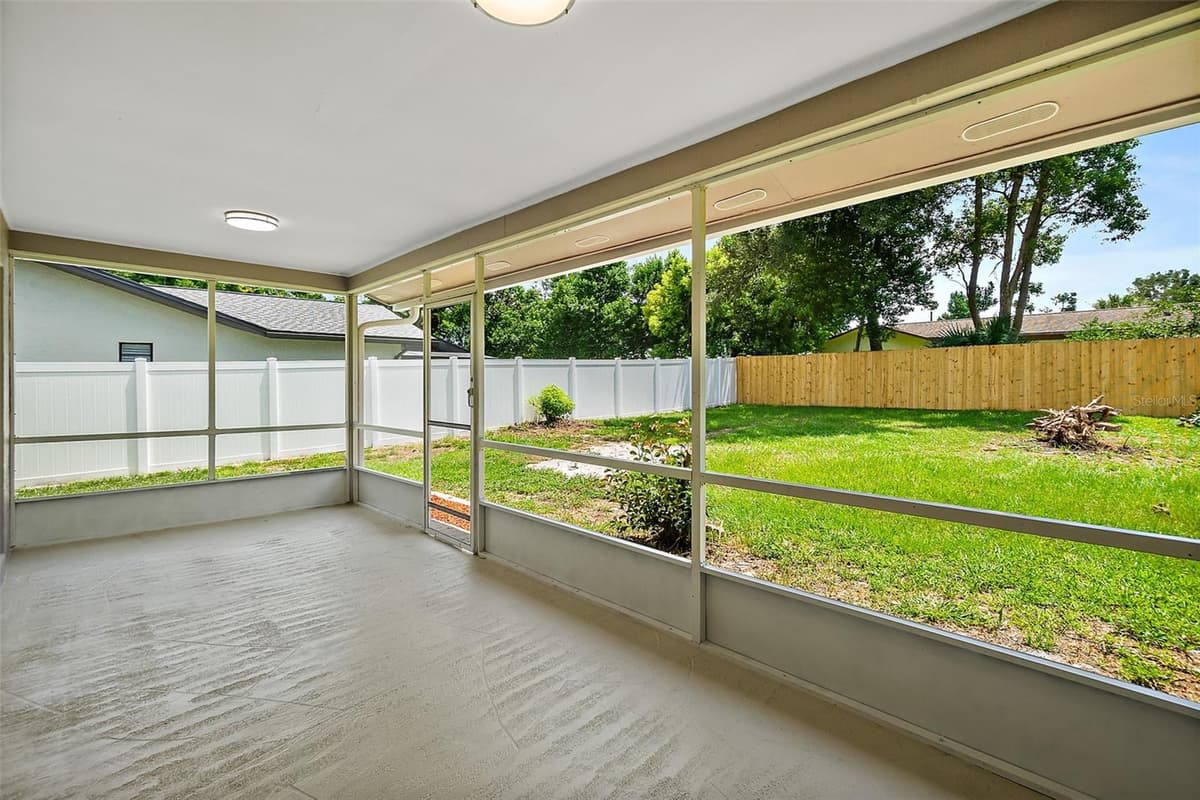 24 FELTER LANE — photo 16 of 50