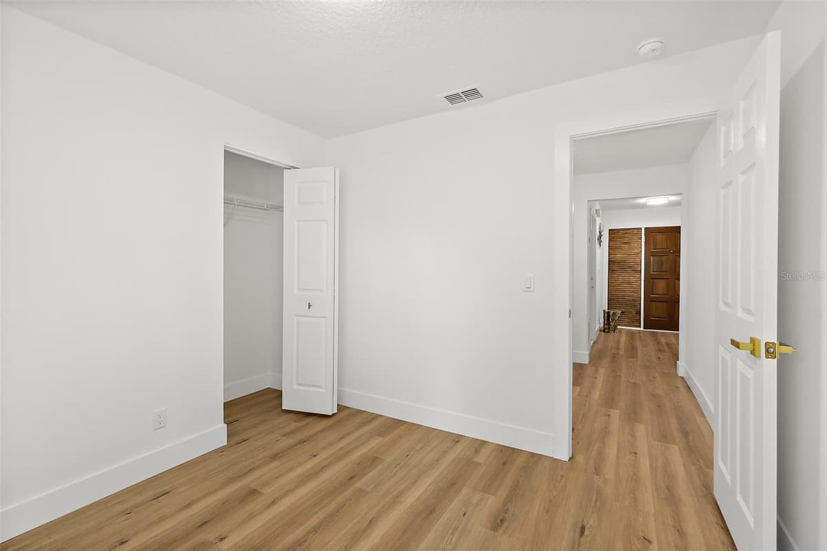 24 FELTER LANE — photo 33 of 50