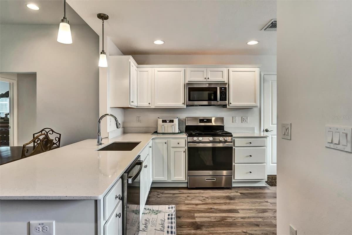 1173 LONGENECKER LOOP — photo 10 of 29