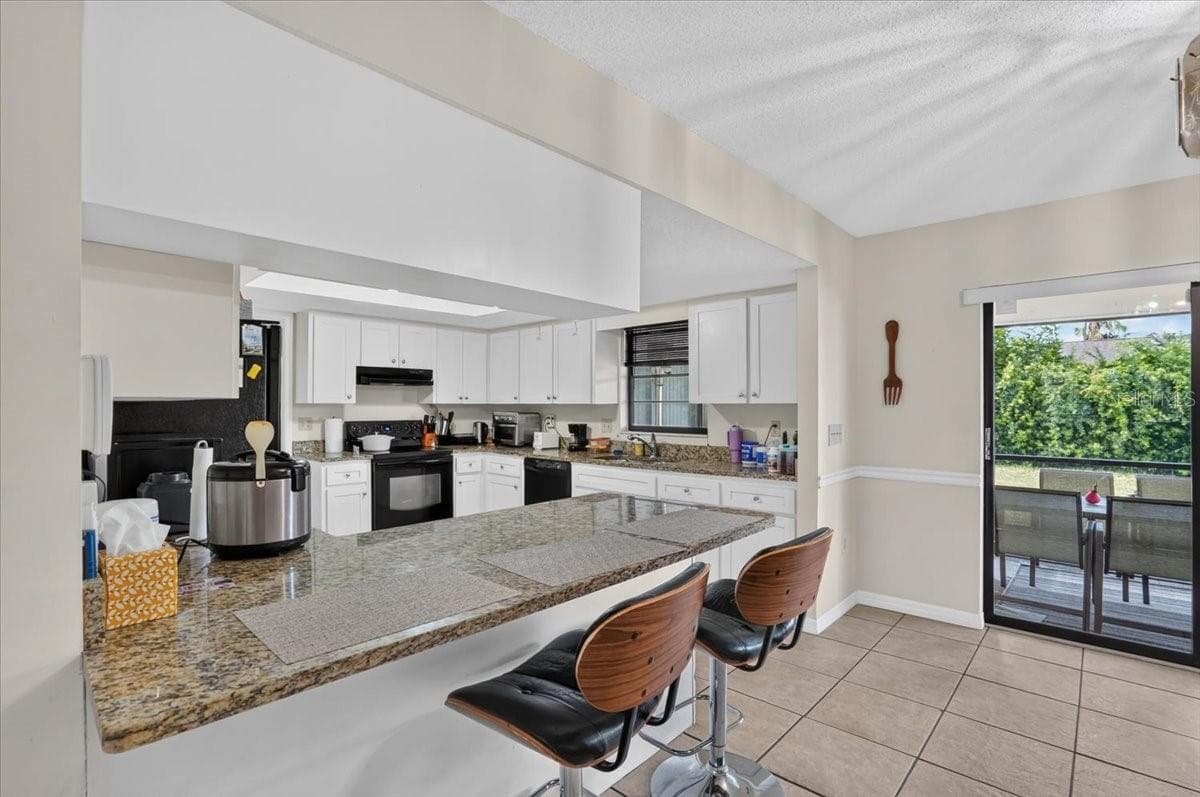5031 BRANDEIS CIRCLE — photo 13 of 36