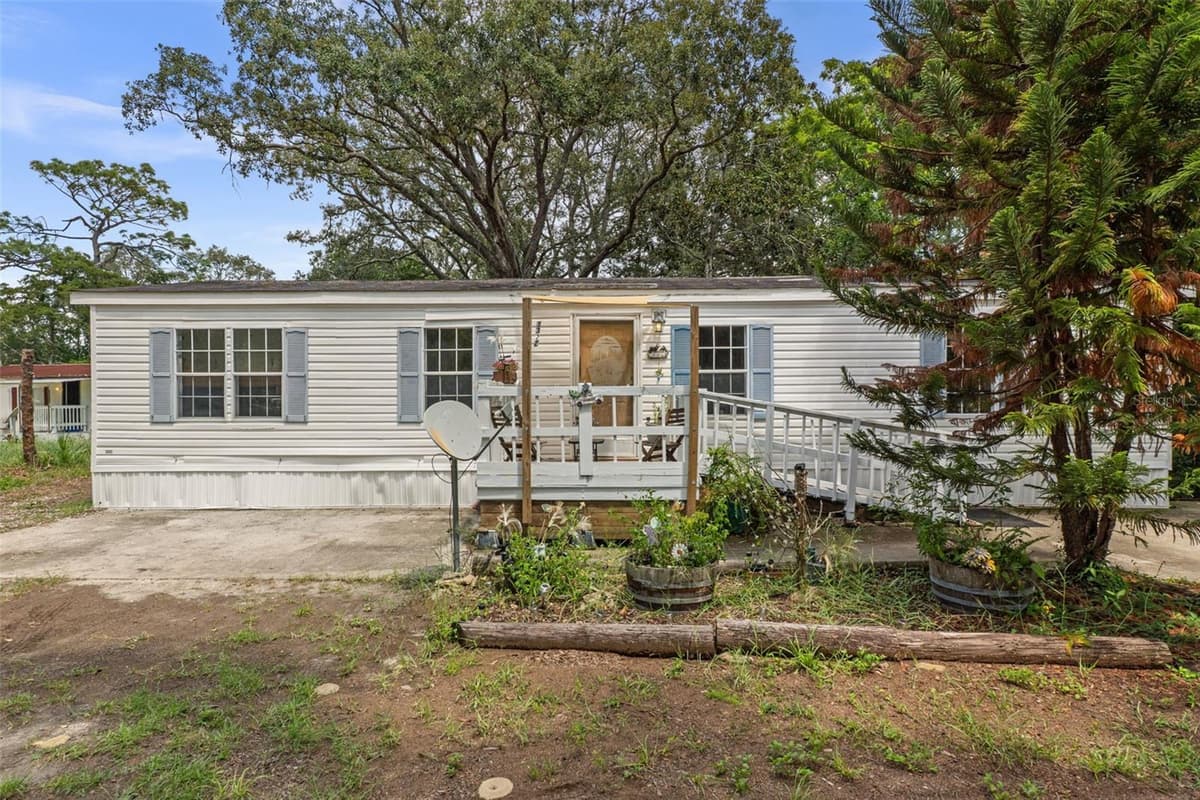 3322 SUSAN DRIVE — photo 4 of 32