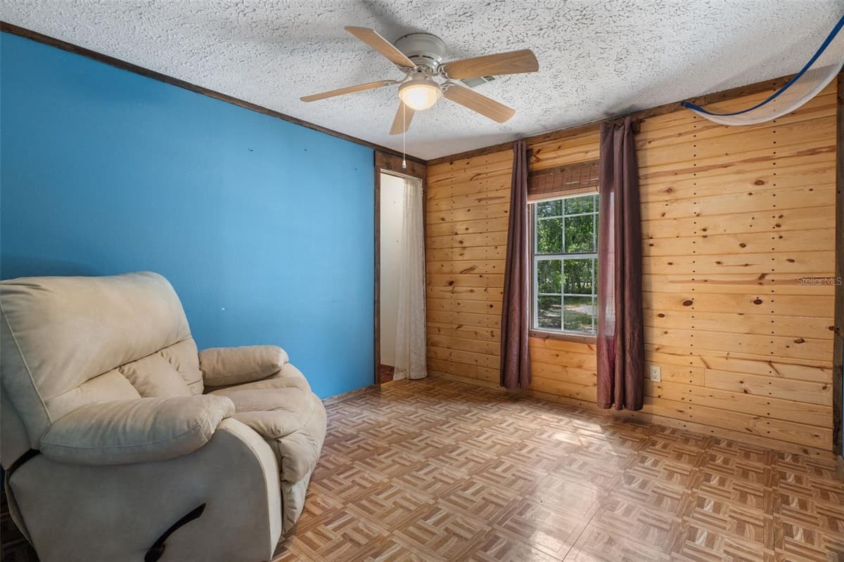 3322 SUSAN DRIVE — photo 27 of 32