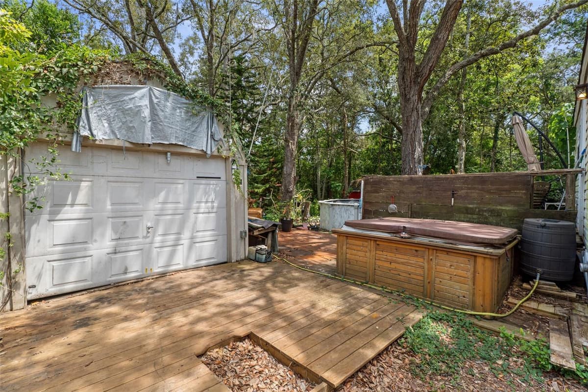 3322 SUSAN DRIVE — photo 30 of 32