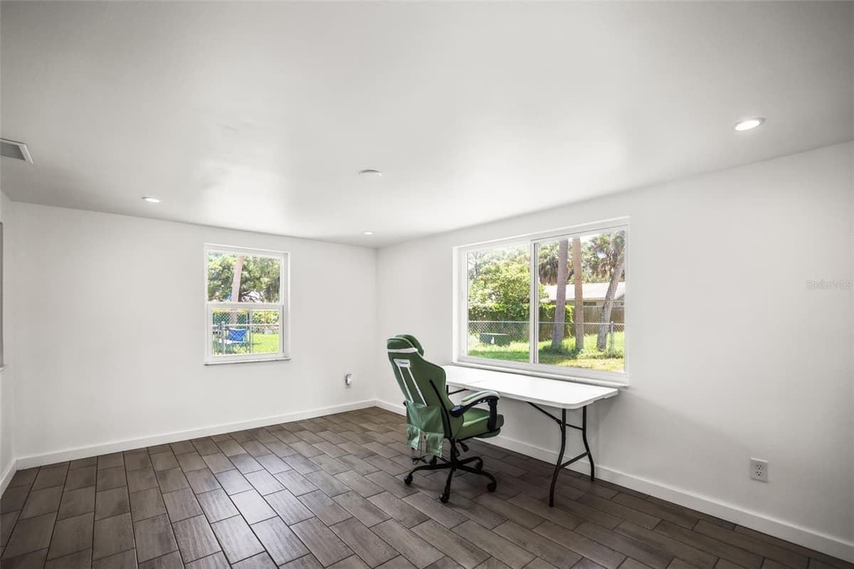 5646 QUIST DRIVE — photo 19 of 21