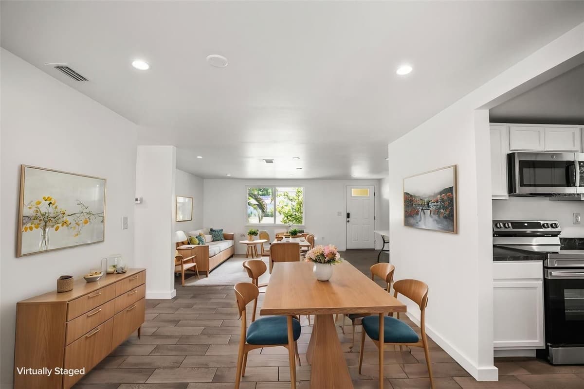 5646 QUIST DRIVE — photo 12 of 21