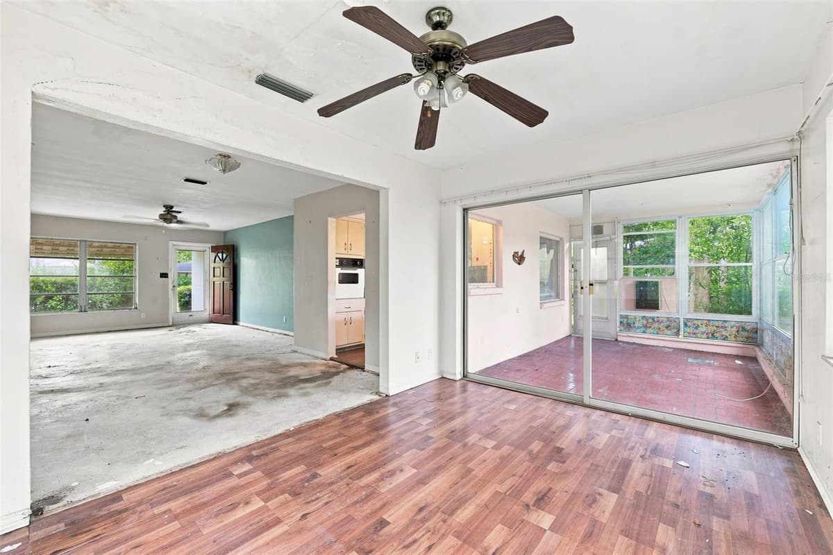 2310 INDIGO DRIVE — photo 6 of 17