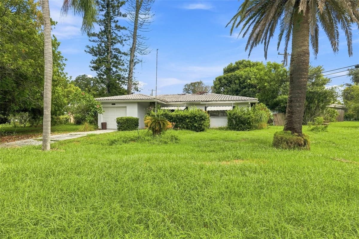 2310 INDIGO DRIVE — photo 3 of 17