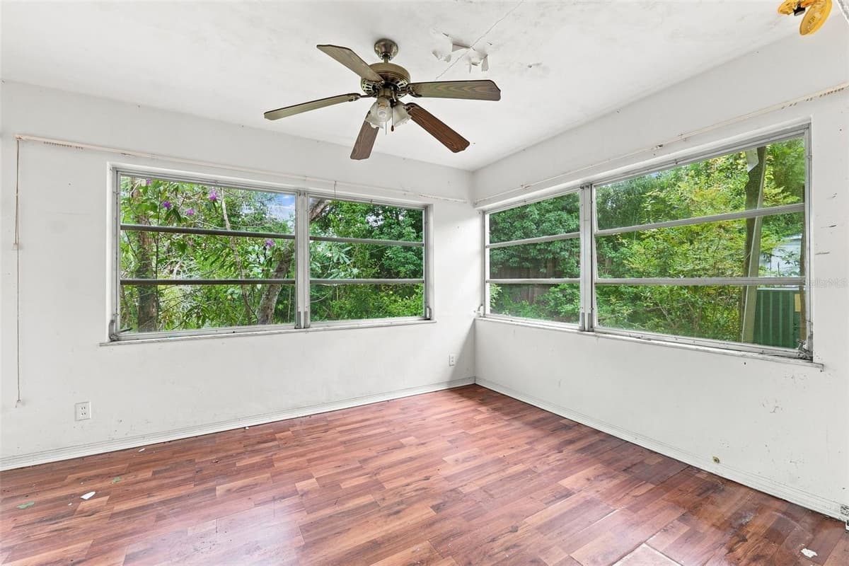 2310 INDIGO DRIVE — photo 9 of 17